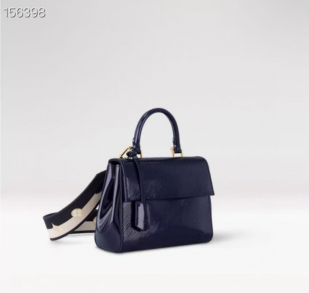 Guangzhou Baiyun Leather Market Supplier Contacts – Handbag Brand Edition | Handbag | Belts| Scarfs| etc