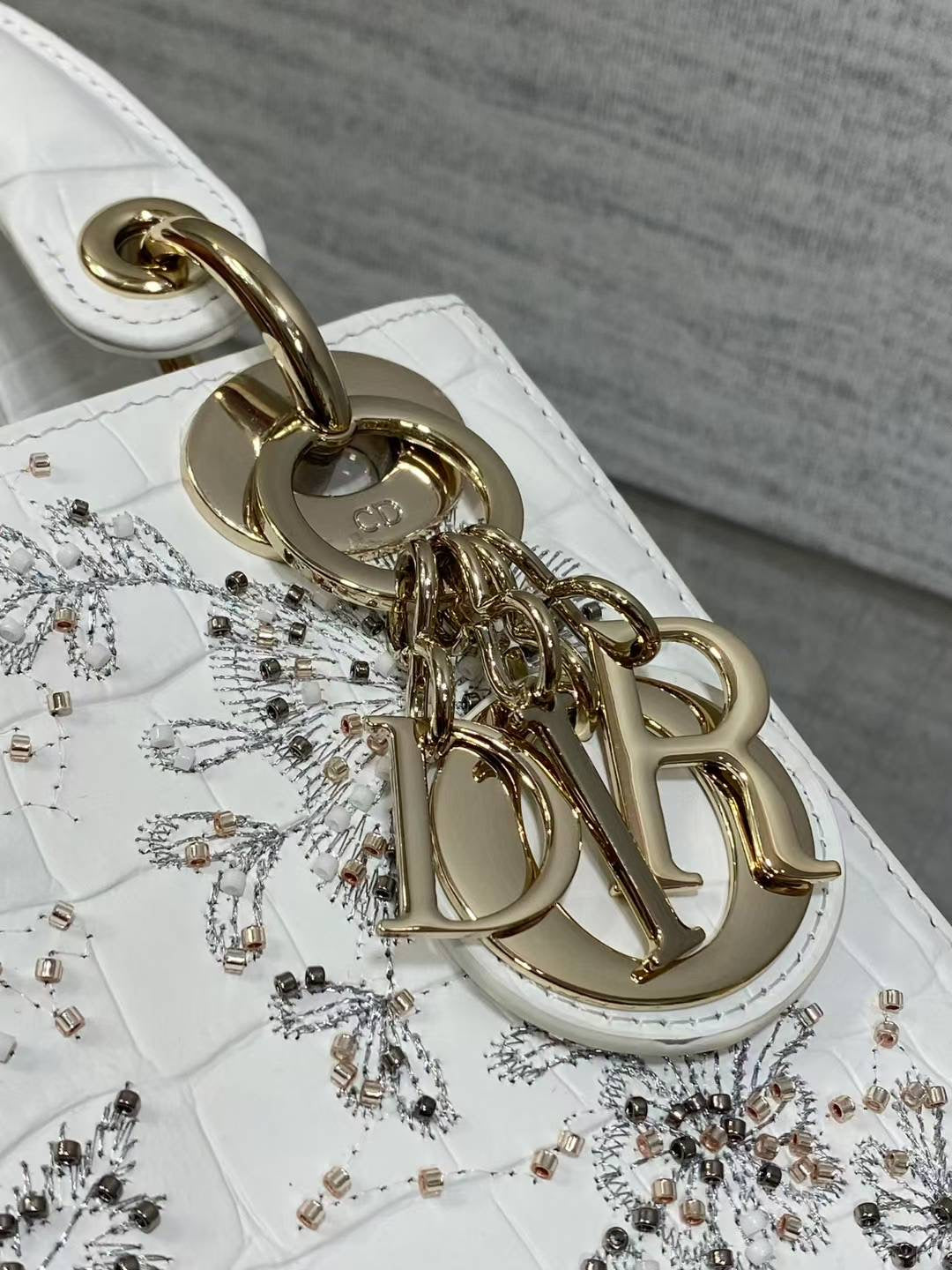 Guangzhou replica/fake brand Supplier Contacts – Handbag Brand Edition | Handbag | Belts| Scarfs| etc