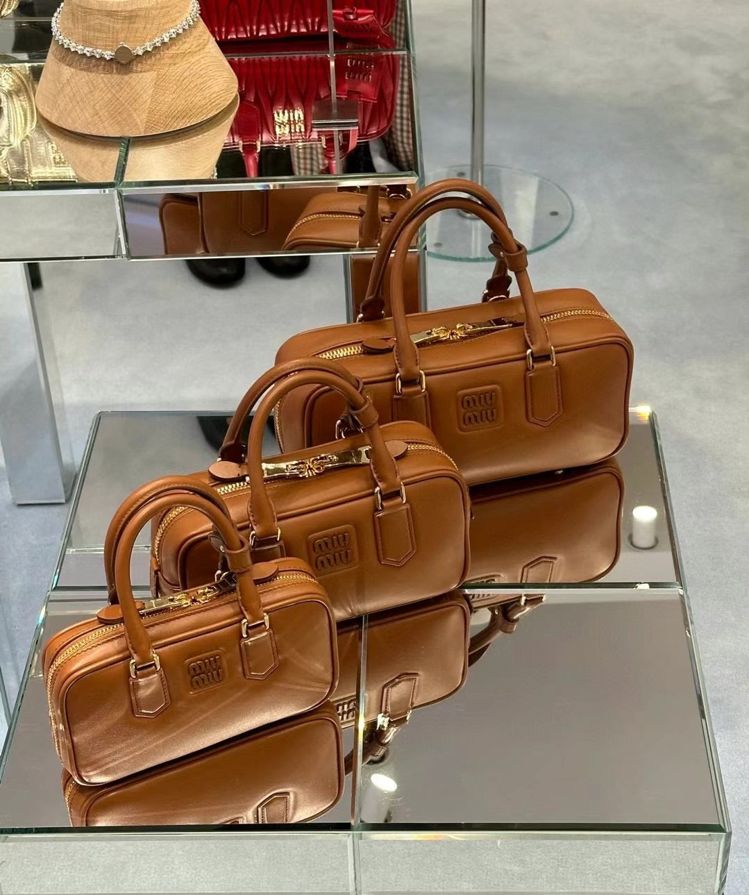 Guangzhou Baiyun Leather Market Supplier Contacts – Handbag Brand Edition | Handbag | Belts| Scarfs| etc